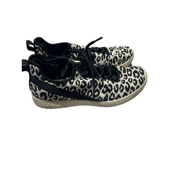 Torrid Womens Leopard Print Lace Up Round Toe Sneaker Black White Size 9.5WW - Picture 3 of 6